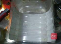 塑料豆油桶栽蒜苗的做法图解4