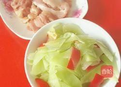 莴笋片炒肉的做法图解1