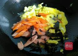 彩蔬炒面的做法图解3