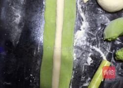 韭菜鸡蛋虾仁 “白菜”饺的做法图解5