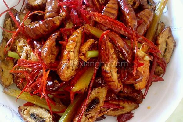 春心蛹动――干煸蚕蛹的做法_春心蛹动――干