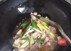 〖 蒜薹炒肉 〗的做法图解3
