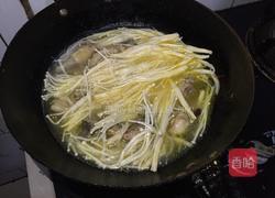 金针菇小鸡汤的做法图解5
