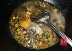 香辣菠菜方便面的做法图解4