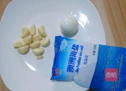 鸡蛋蒜的做法图解1