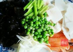 缤纷小炒的做法图解1