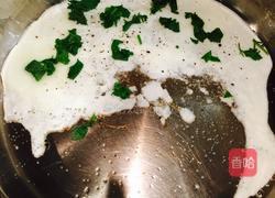 椰子油煎鸡蛋白的做法图解3