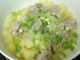 土豆蒸肉碎