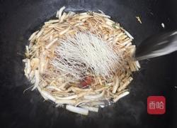 猪肉白菜炖粉条的做法图解7