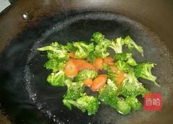 杏鲍菇炒西兰花的做法图解3