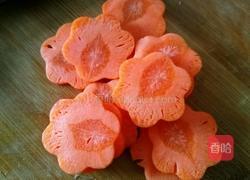 西芹炒腰果的做法图解3