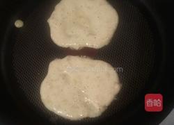 草莓奶油香蕉松饼的做法图解12