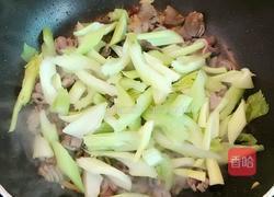 鸡肾炒西芹的做法图解6