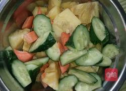 菠萝咕咾肉的做法图解1