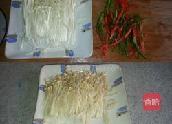 彩椒金针菇培根卷的做法图解3