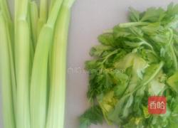 西芹拌腐竹的做法图解1