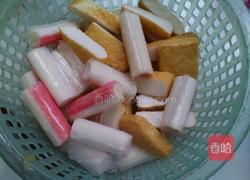 蟹棒鱼豆腐咸菜汤的做法图解1