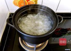 木瓜雪梨银耳汤的做法图解5