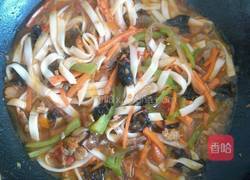 快手菜（肉炒粉条）的做法图解6