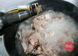 猪大骨炖豆腐的做法图解2