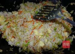 什锦炒饭的做法图解4