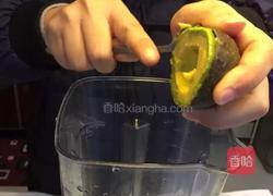 牛油果香橙奶昔的做法图解2