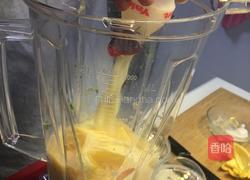 牛油果香橙奶昔的做法图解4