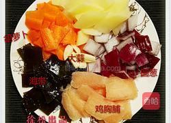 鸡胸肉炒海带土豆片的做法图解1