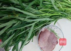 空心菜瘦肉蛋饼的做法图解1