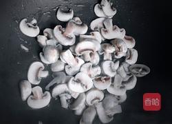 辣椒酱炒芝士年糕的做法图解2
