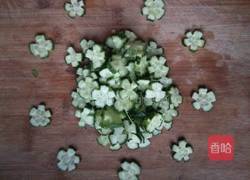 花朵黄瓜的做法图解4