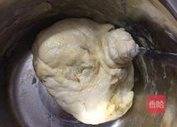 洋葱火腿披萨的做法图解1