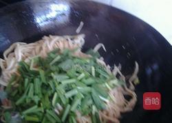韭菜炒饼的做法图解7