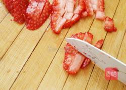 草莓🍓和老酸奶的故事的做法图解7