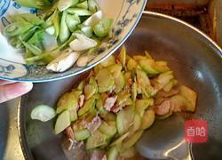 西葫芦炒肉片的做法图解5