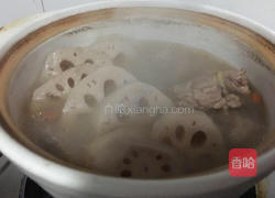莲藕排骨汤的做法图解7