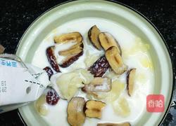 在家怎么做牛奶炖花胶 MjUwX2MyOjEvM15yYjI6MS84XzE4MA