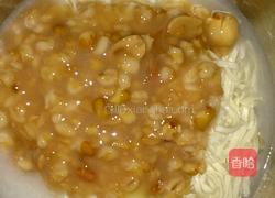 银鹭豆花八宝粥拉面披萨的做法图解1