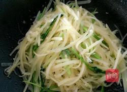 香菜土豆丝的做法图解7