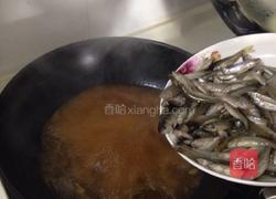 酱炖麦穗鱼的做法图解5