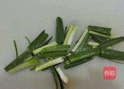 洋葱炒莲藕的做法图解3
