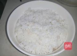 菠萝炒饭的做法图解1