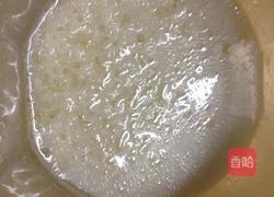 正宗皮蛋瘦肉粥的做法图解2