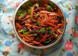 猪肉炒青椒红萝卜的做法图解6