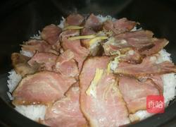 腊肉煲仔饭的做法图解3