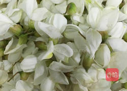 槐花蛋饼的做法图解1