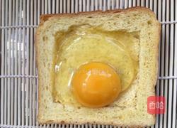 吐司鸡蛋披萨的做法图解3