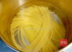 蘑菇白汁意粉的做法图解1