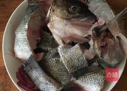 香焖海鲈鱼的做法图解2