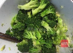 凉拌西兰花的做法图解2
